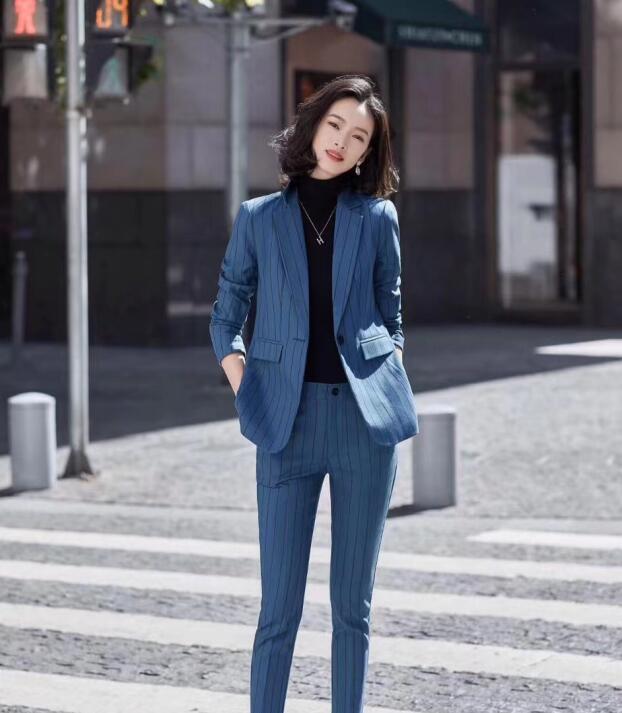 女春秋套職業裝 